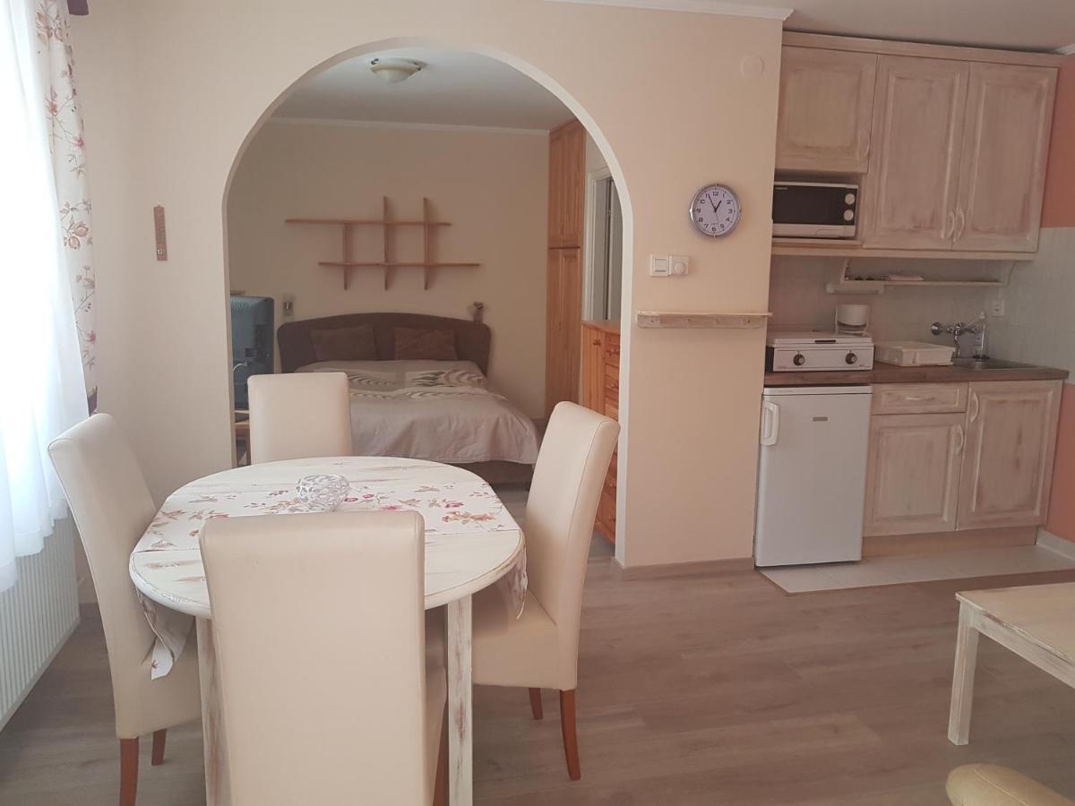Marie Apartment Megujult - Renewed Hévíz المظهر الخارجي الصورة